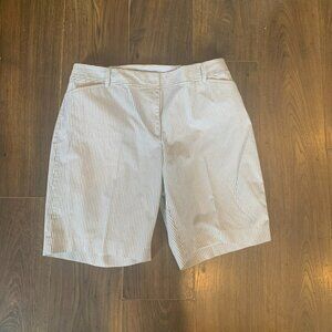 Talbots Perfect Short Women's Size 16